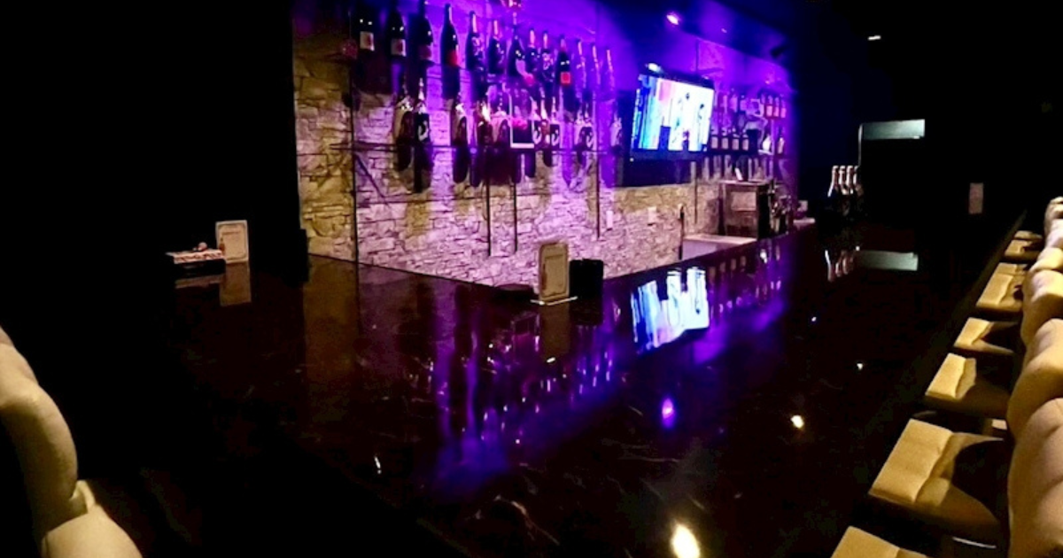 BAR LUX（ラックス）