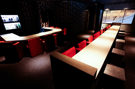 GIRLS BAR R （アール）